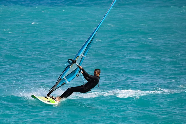 windsurf