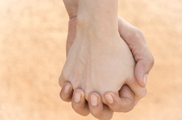 hand hand